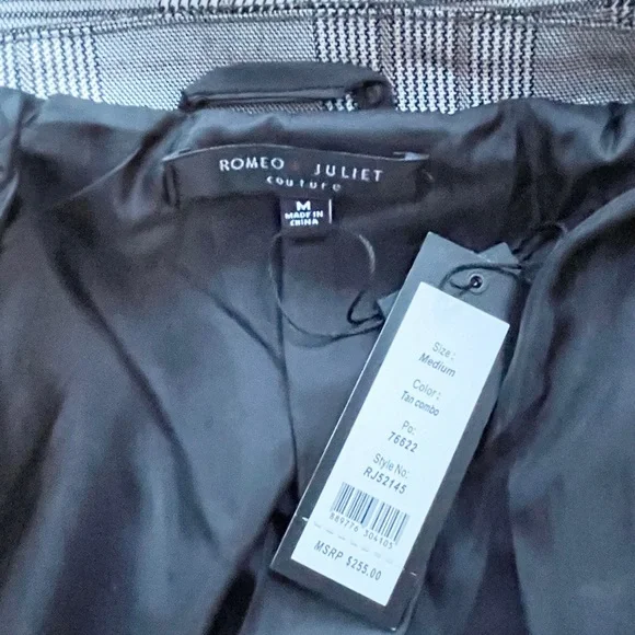 Romeo & Juliet Couture | Black/White/Red Plaid Open Front Fringed Blazer *NWT* - Picture 11 of 15